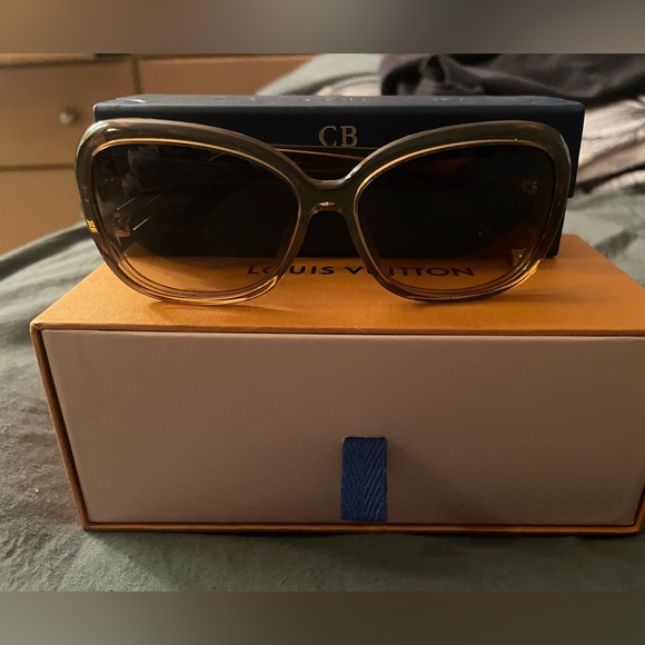 Authentic LV Acetate Obsession Sunglasses GM in Brown - Picture 3 of 11